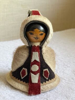 Vintage USSR Russian Felt Doll Indigenous Arctic Fur Coat Figurine 1987 eskimo